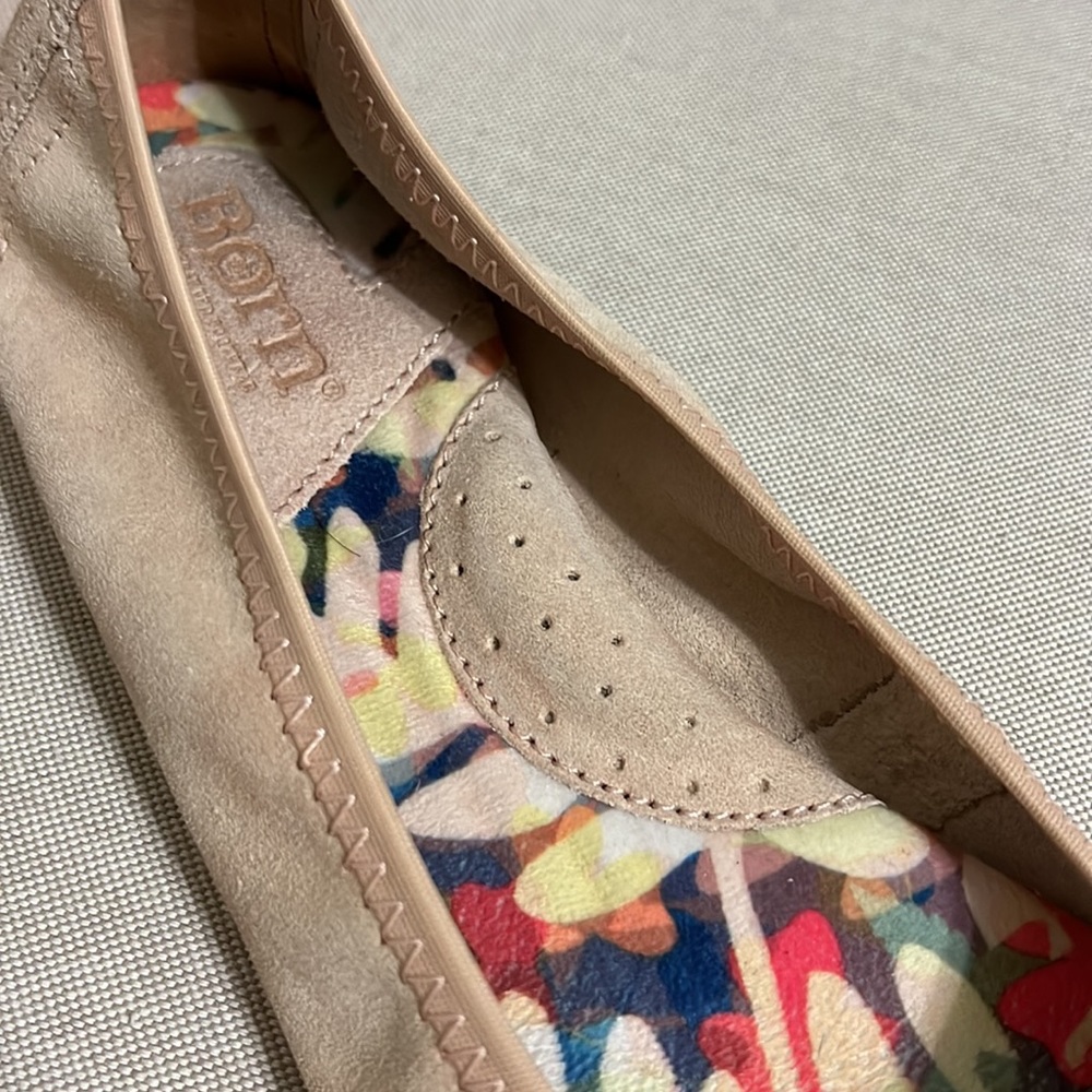 Born Suede Ballet Flats.Genuine leather Size 7 Nude/Slightly Baby pink color.New - Picture 8 of 8